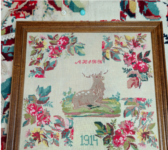 1914 Floral Stag by Quaint Rose Needlearts