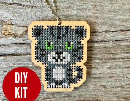 Cat Kit by Canadian Stitchery