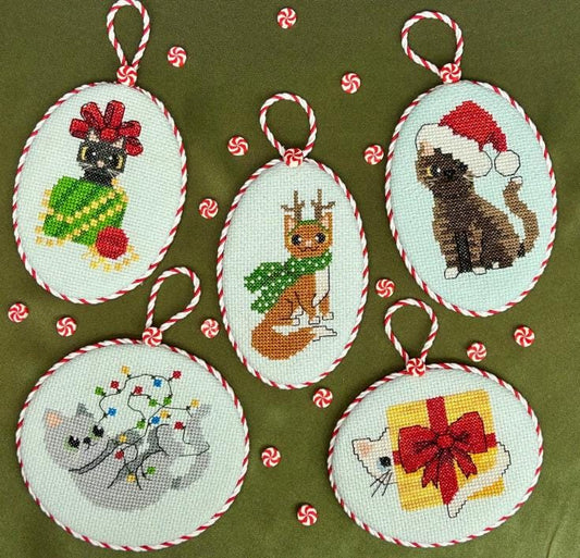 Kitty Ornaments by The Stitchin Kitten Designs